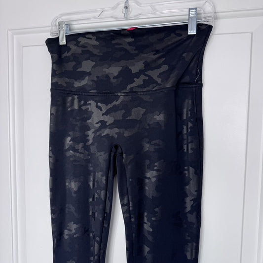SPANX Black Camo High-Waisted Leggings – Women’s Large – Compression Activewear