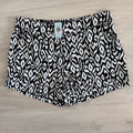 Torrid Black White Ikat Shorts Size 2 Plus Elastic Waist NWT