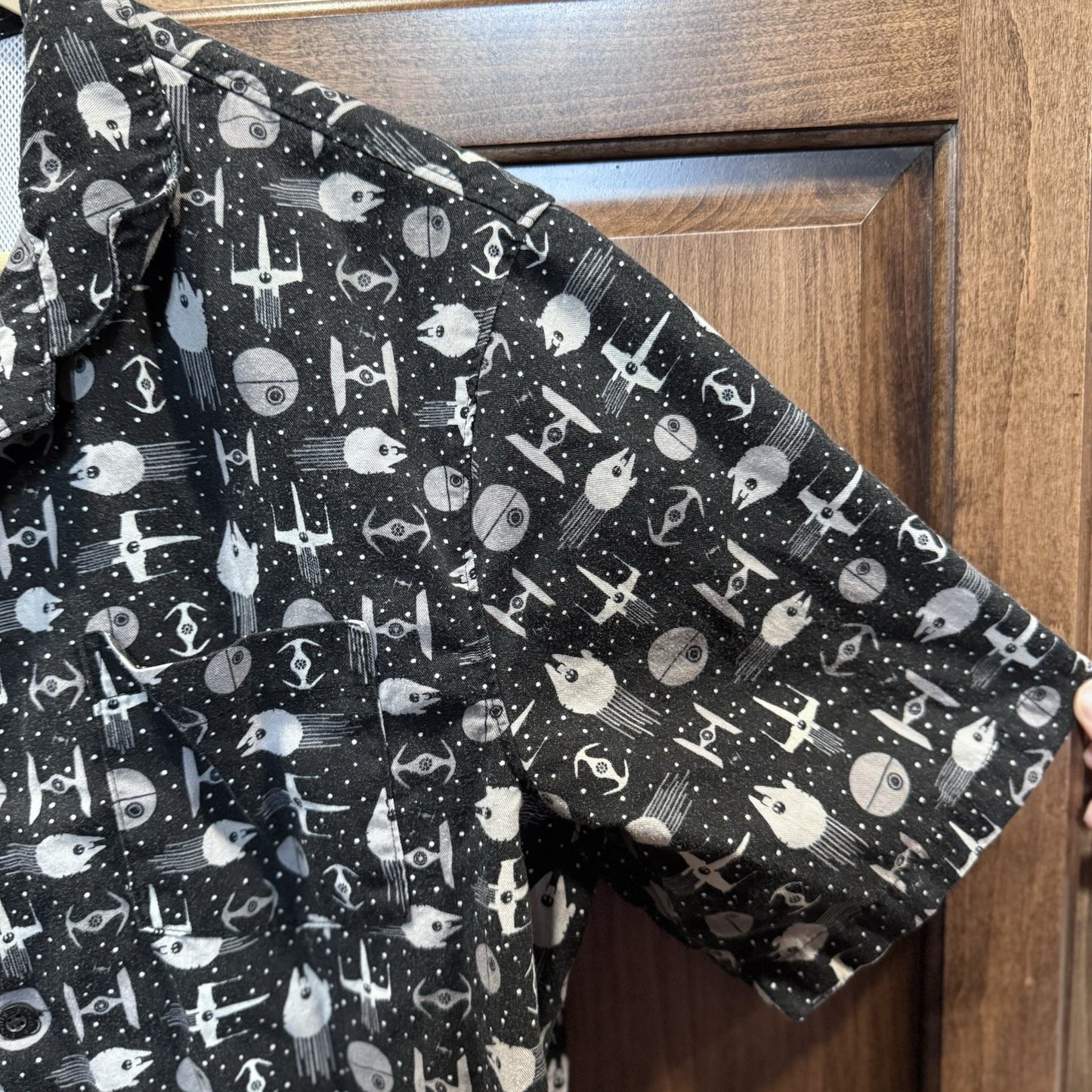 Disney Parks Star Wars Button Up Shirt Men’s M | Ships & Death Star Print