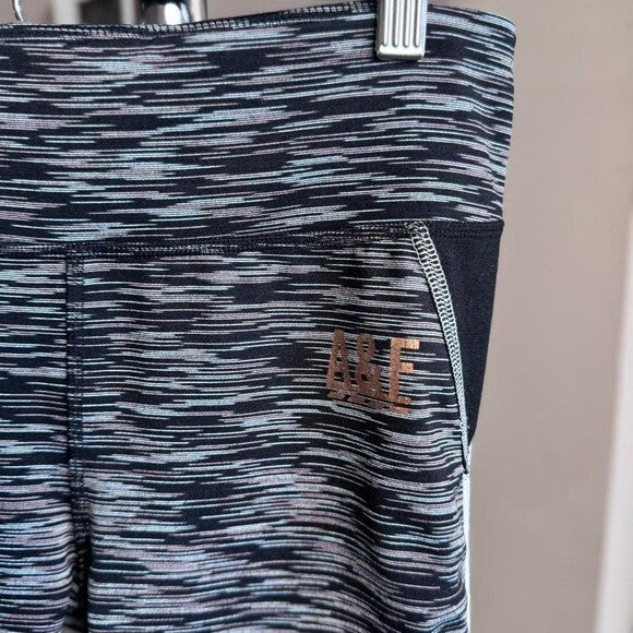 Abercrombie and fitch Grey and black leggings with side pockets and logo medium