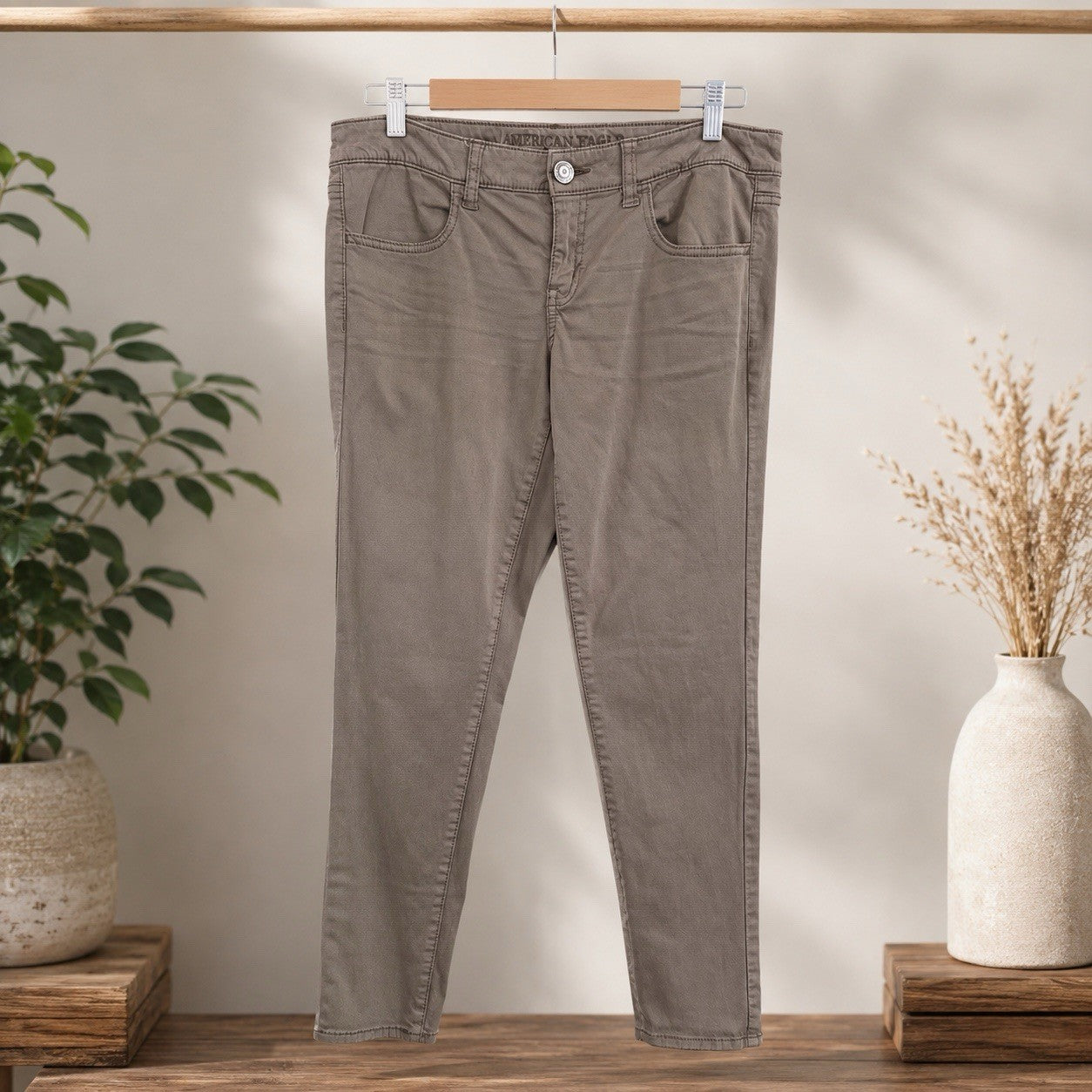 American Eagle Stretch Khaki Pants Women’s Size 8 Short Tan Skinny Casual