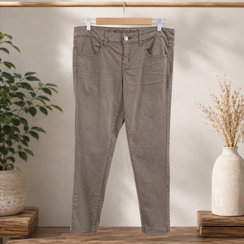 American Eagle Stretch Khaki Pants Women’s Size 8 Short Tan Skinny Casual