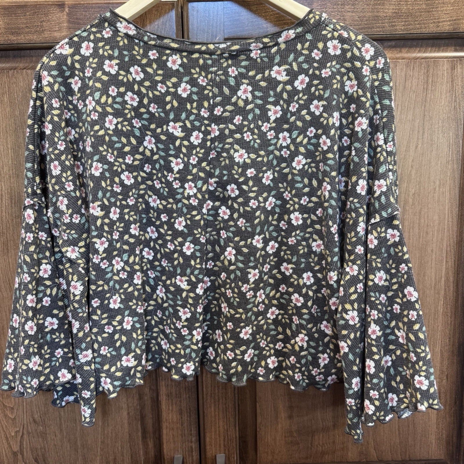 Altar’d State Floral Bell Sleeve Knit Top Size Small – Boho Ribbed Long Sleeve