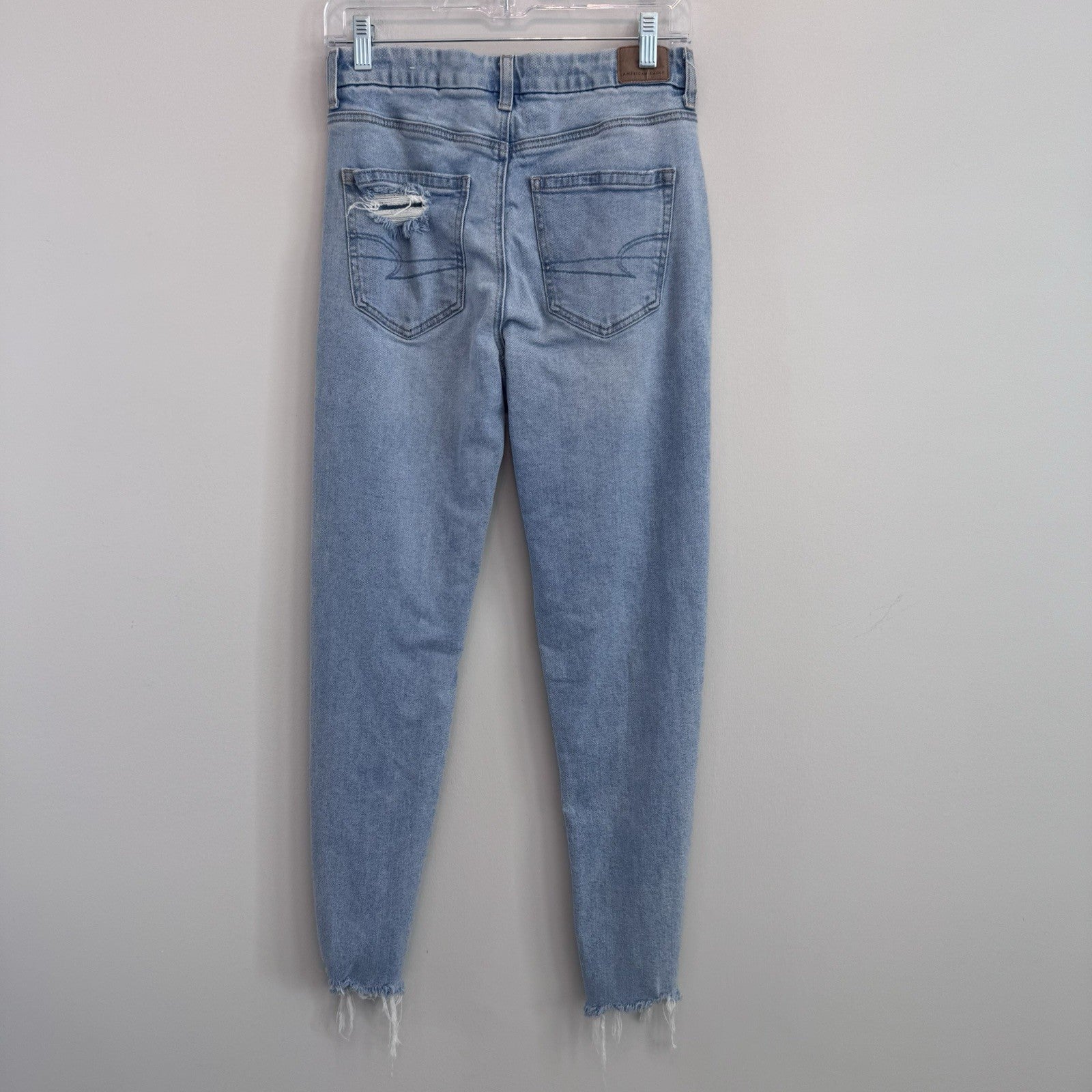 American Eagle Curvy Mom Jean Women’s 4 Distressed Raw Hem Light Wash