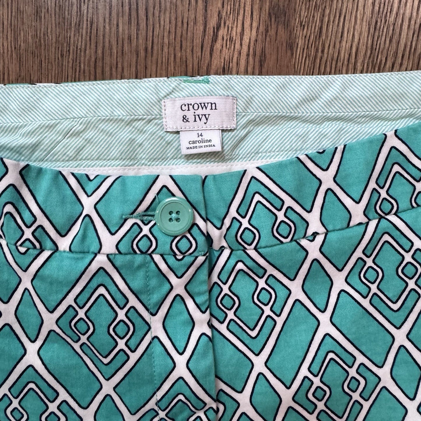 Crown & Ivy Caroline Shorts Size 14 Turquoise White Geometric Print