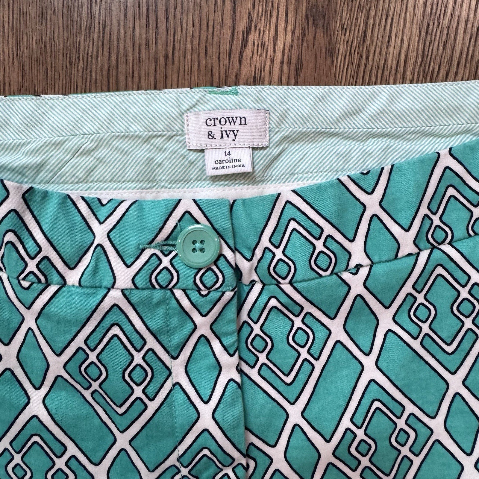 Crown & Ivy Caroline Shorts Size 14 Turquoise White Geometric Print
