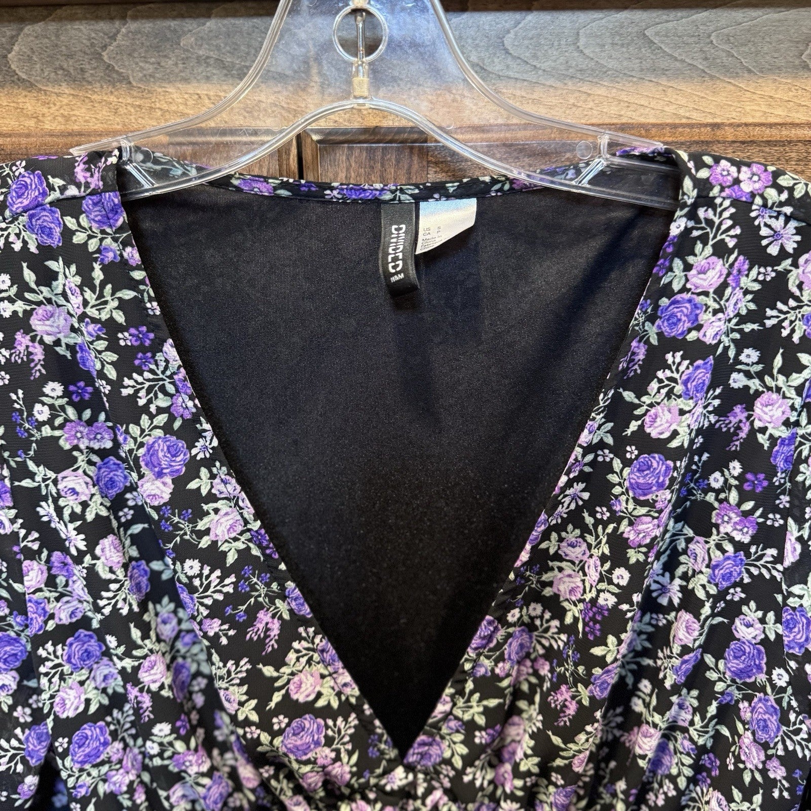 DIVIDED H&M Black Floral Babydoll Mini Dress Long Sleeve V-Neck Size SMALL