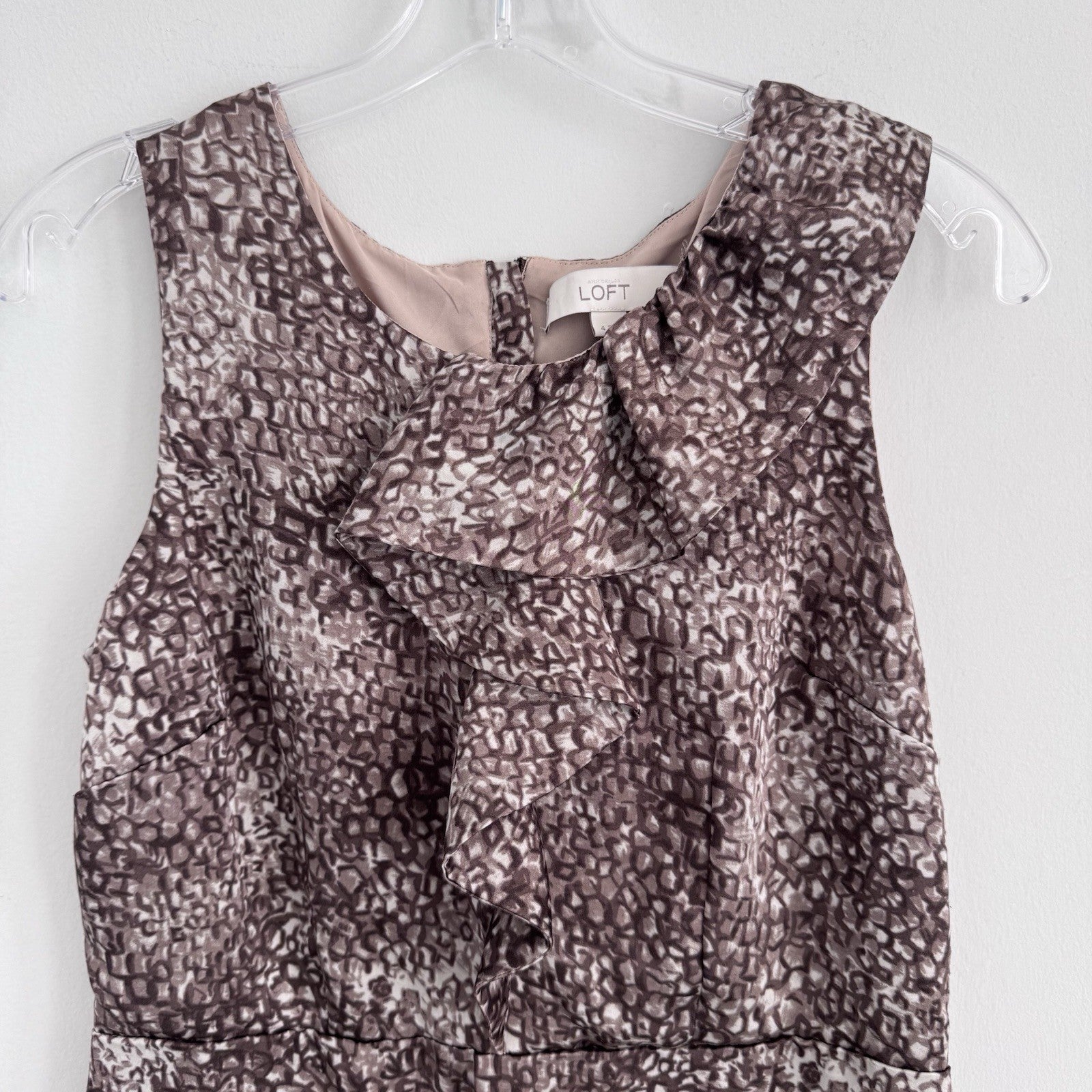 LOFT Size 4 Ruffle Front Sleeveless Sheath Dress Mauve Print