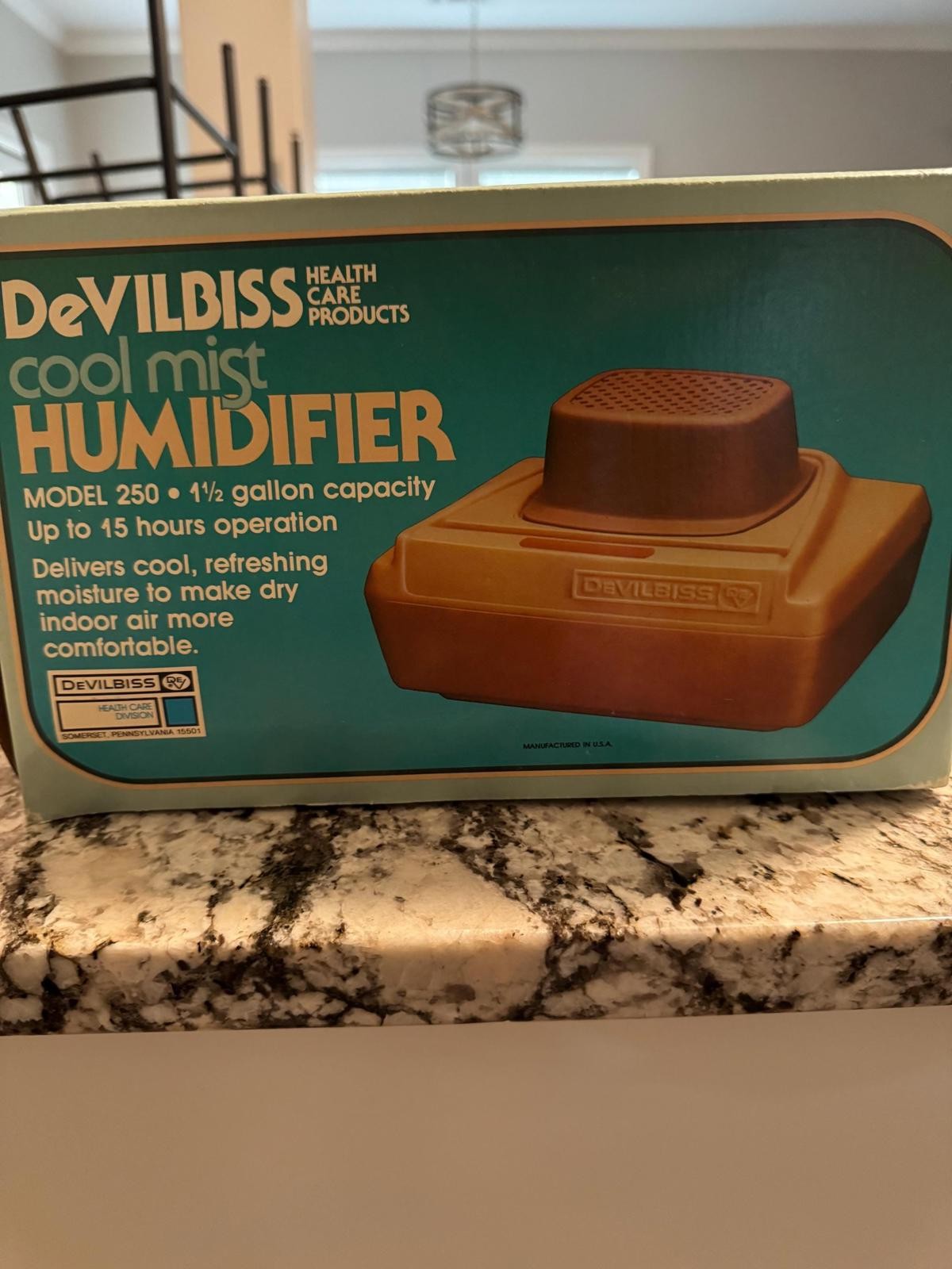 Vintage dehumidifier 1984 DeVILBISS model 250. Works