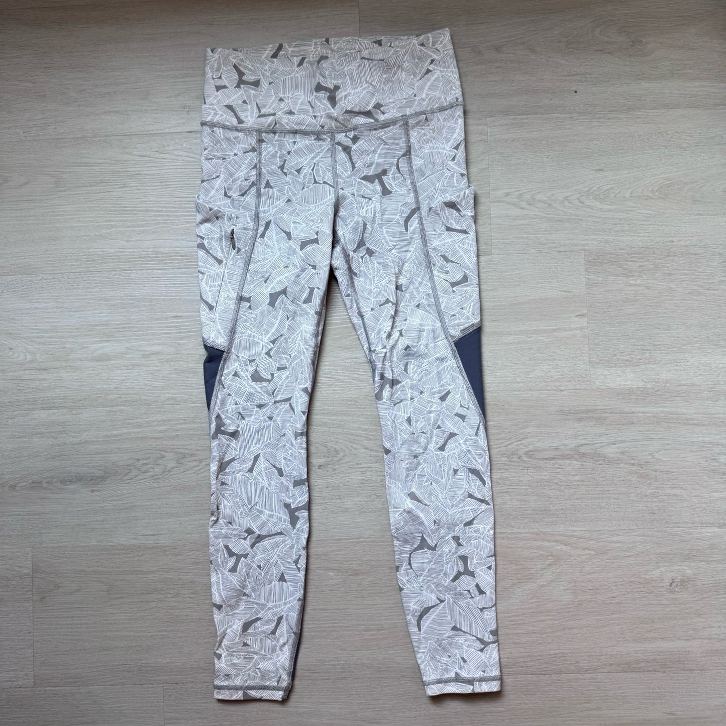 Athleta Gray White Leaf Print Leggings High Rise Womens Small Mesh Panel