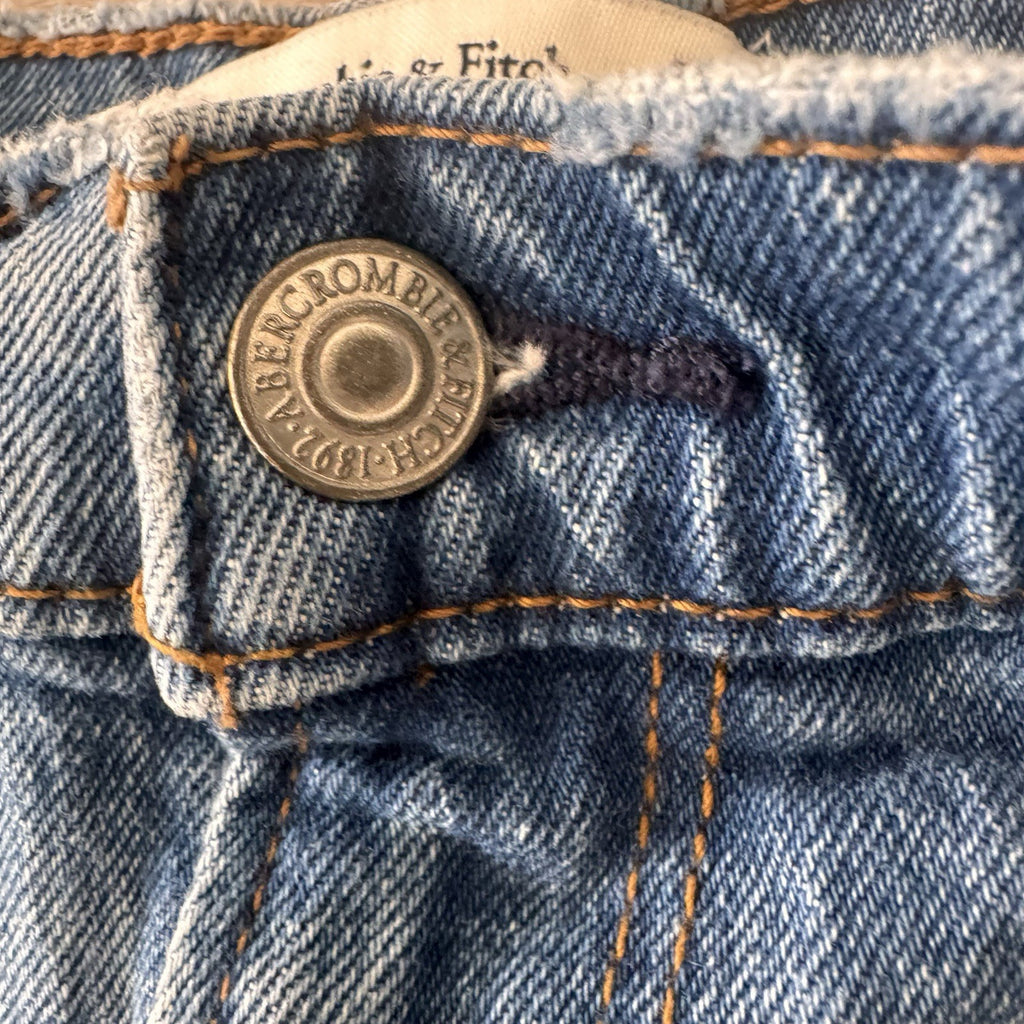 Abercrombie Women’s Mom Shorts High Rise Distressed Denim Cutoff 31/12