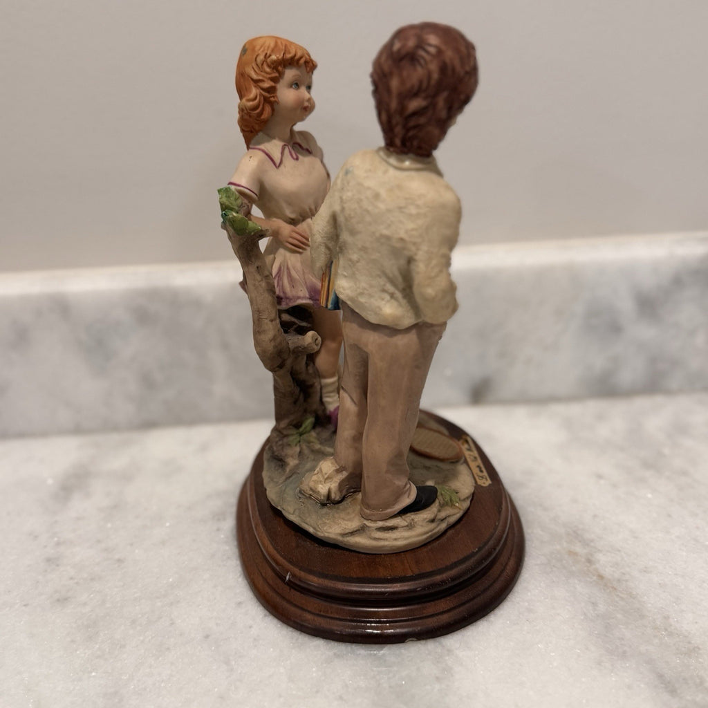 Vintage L’Arte Nel Mondo Figurine Boy Girl Tennis Scene Wood Base