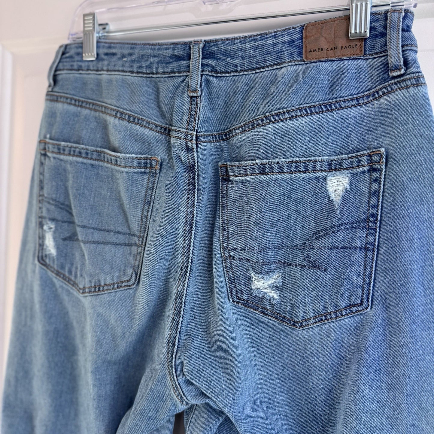 American Eagle Mom Jeans Women’s 8 Short Distressed High Rise Blue Denim