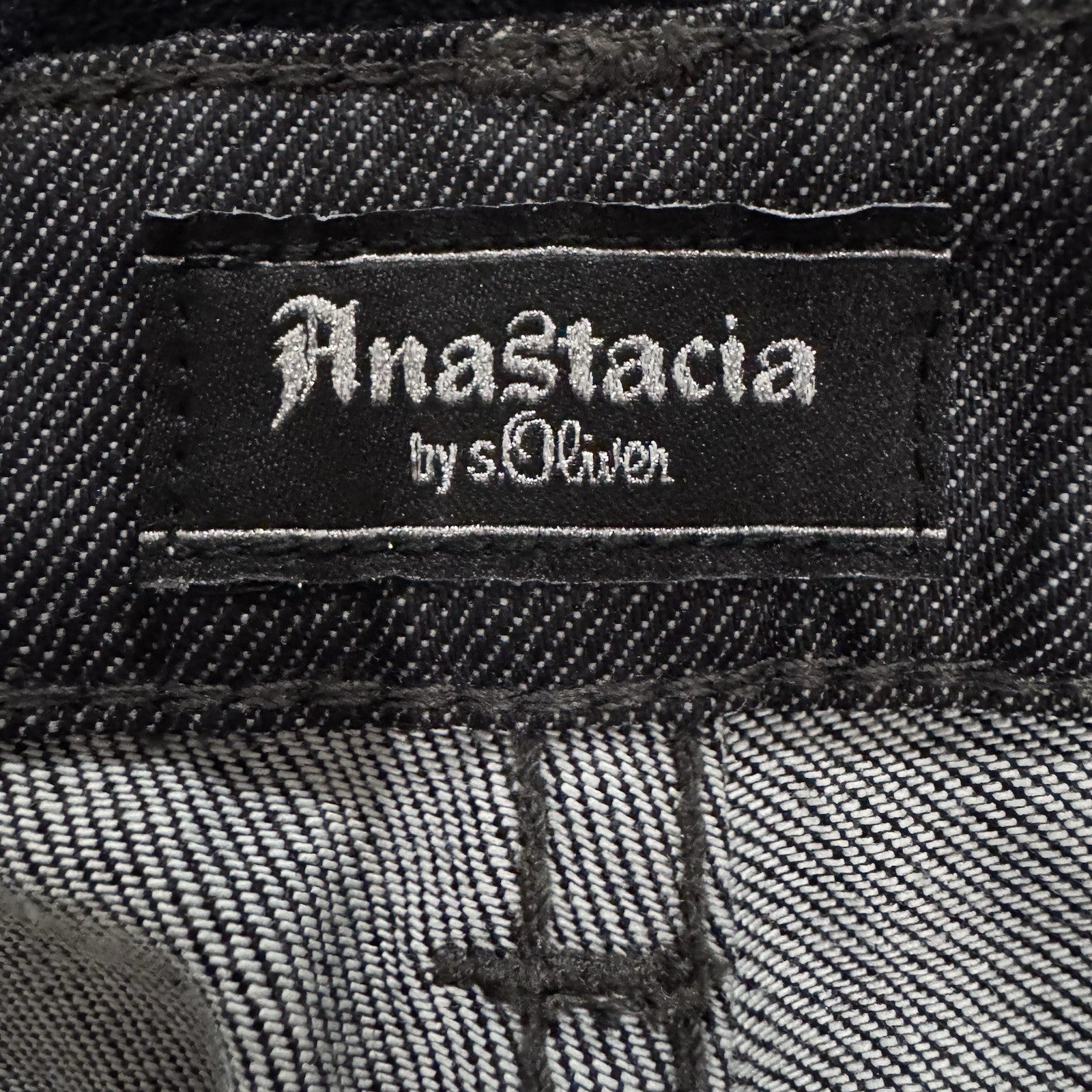Anastacia by s.Oliver Jeans Size 32 Low Rise Dark Wash Cuffed Denim Pants NWT