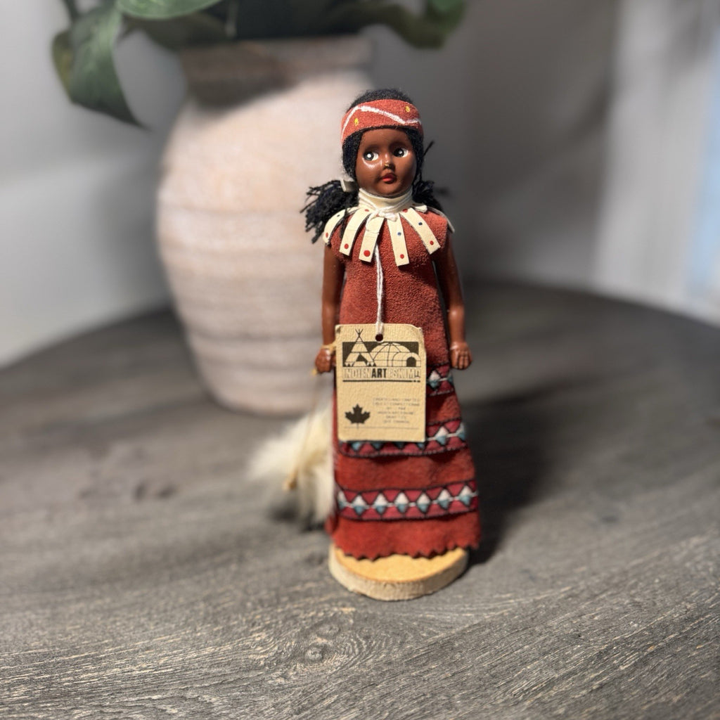 Vintage Indien Art Eskimo Doll Saint-Tite Quebec Canada Leather Suede 7.5" Tag
