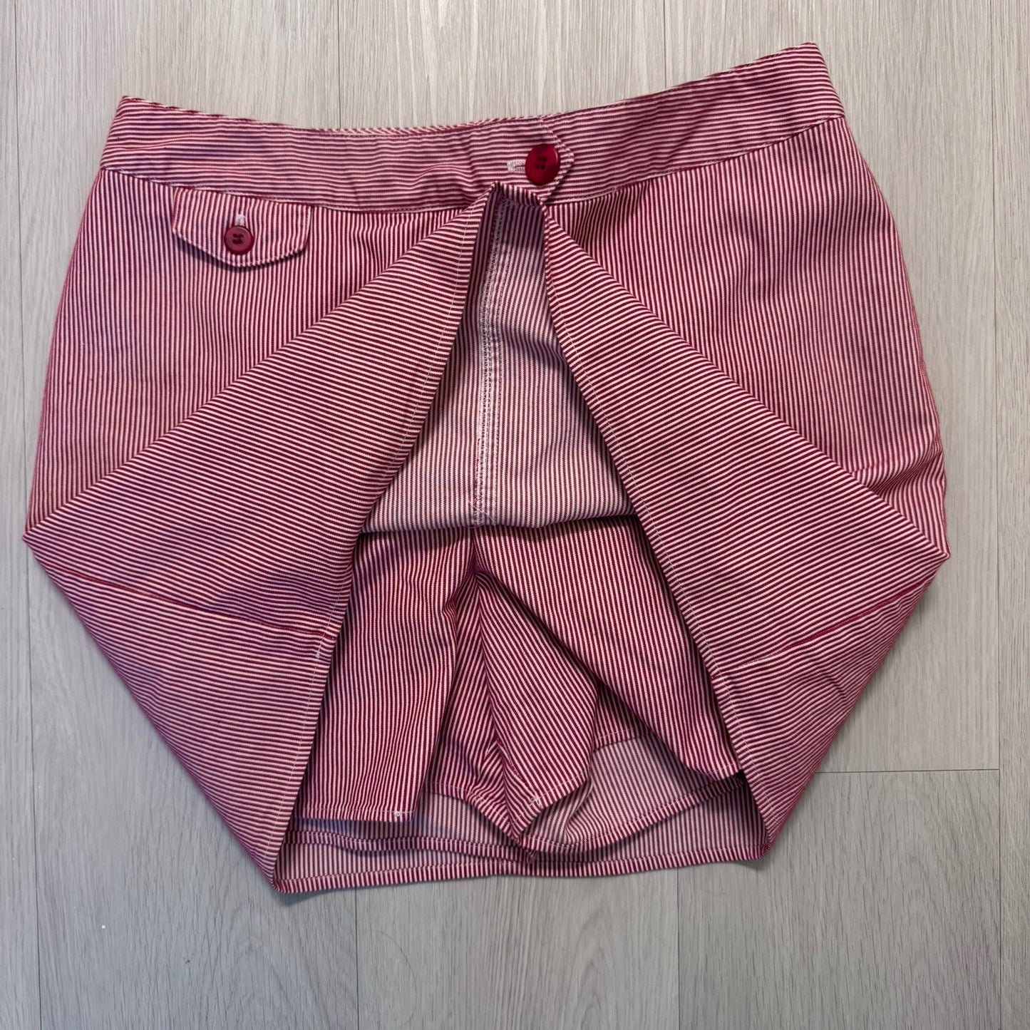 Briggs New York Red White Pinstripe Skort Size 10 Stretch Cotton Blend