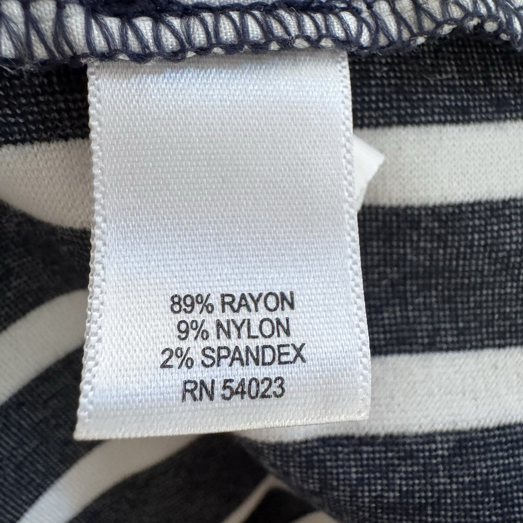 Banana Republic Navy White Stripe Shorts Women’s Size 6 Stretch Zip Pockets