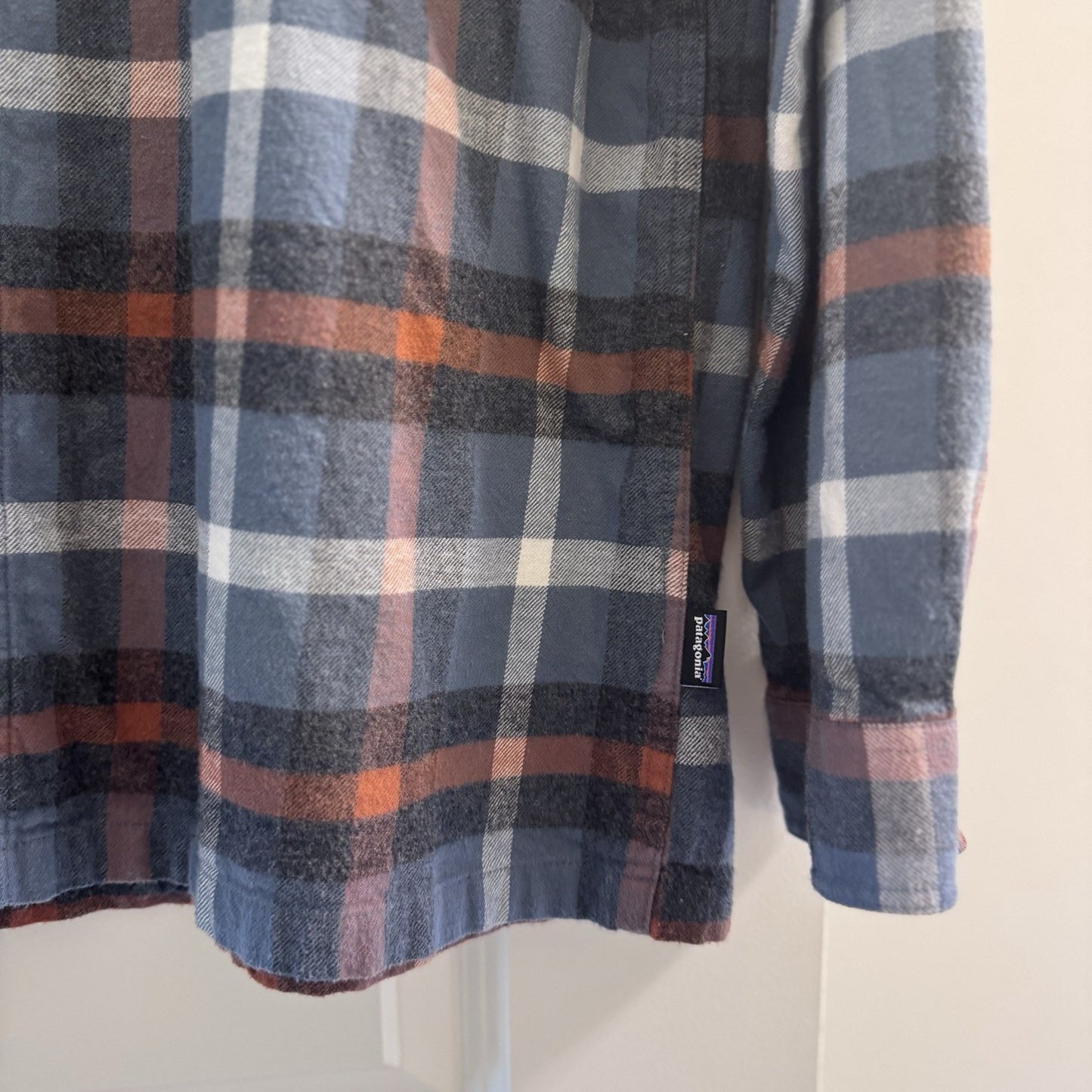 Patagonia Organic Cotton Flannel Shirt Men’s Large Plaid Long Sleeve Blue Red