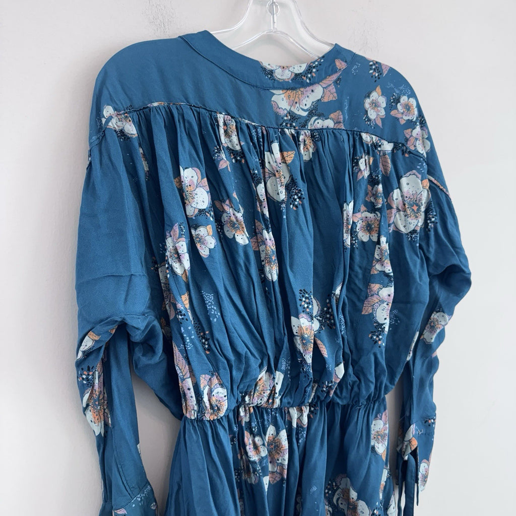 Free People We The Free XS Blue Floral Boho Mini Dress Bell Sleeve Rayon Womens