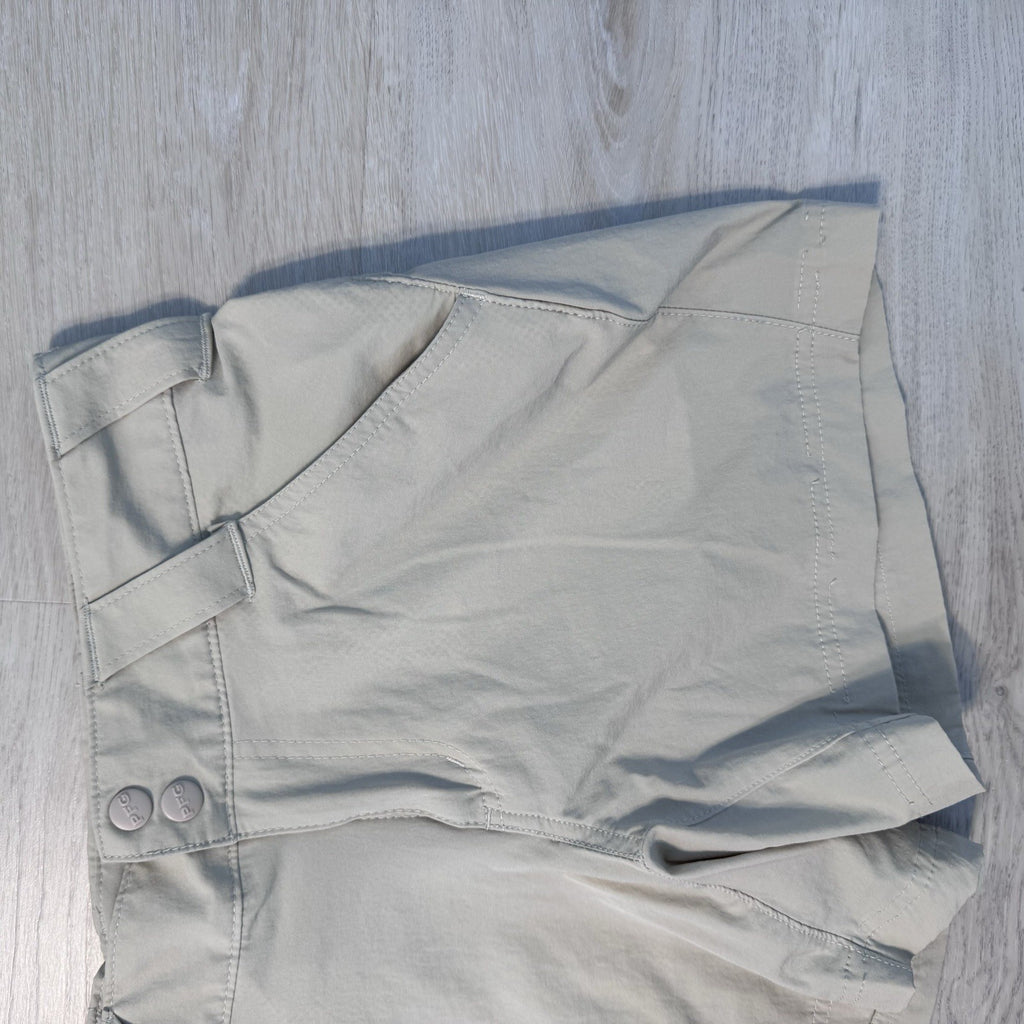 Columbia PFG Women’s Khaki Fishing Shorts Size 2 Omni-Shade UPF 50 Vented