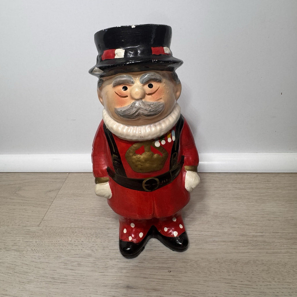 Vintage London Beefeater Yeoman Warder Coin Bank Chalkware Mid Century Souvenir