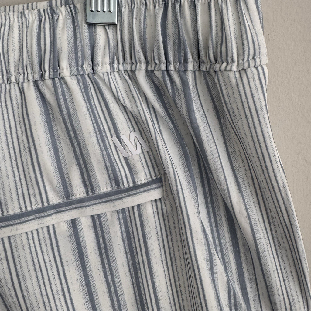 VRST Men's Large 5" Resort Short Muted Denim Calm Stripe NWT Hybrid Liner $58