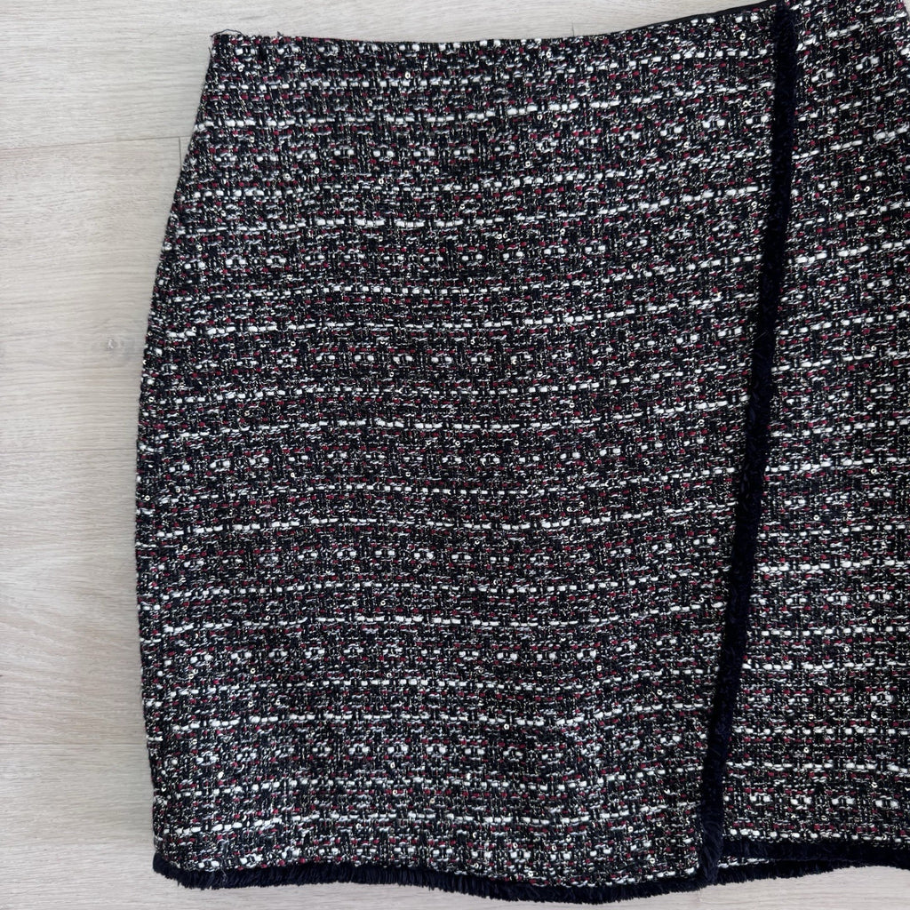LOFT Tweed Pencil Skirt Size 4 Black Red White Fringe Trim Lined