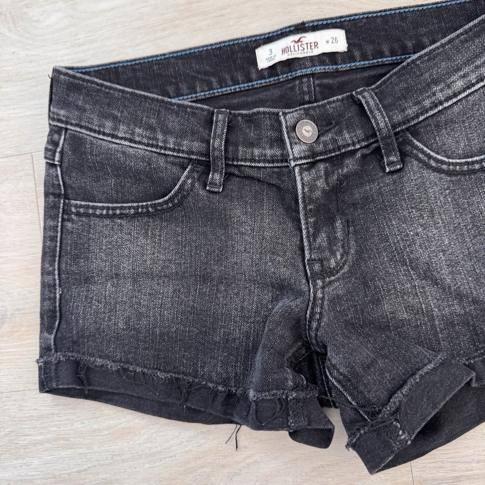 Hollister Women’s  Black Denim Shorts Size 3 W26 Y2K Low Rise Cuffed Cutoff