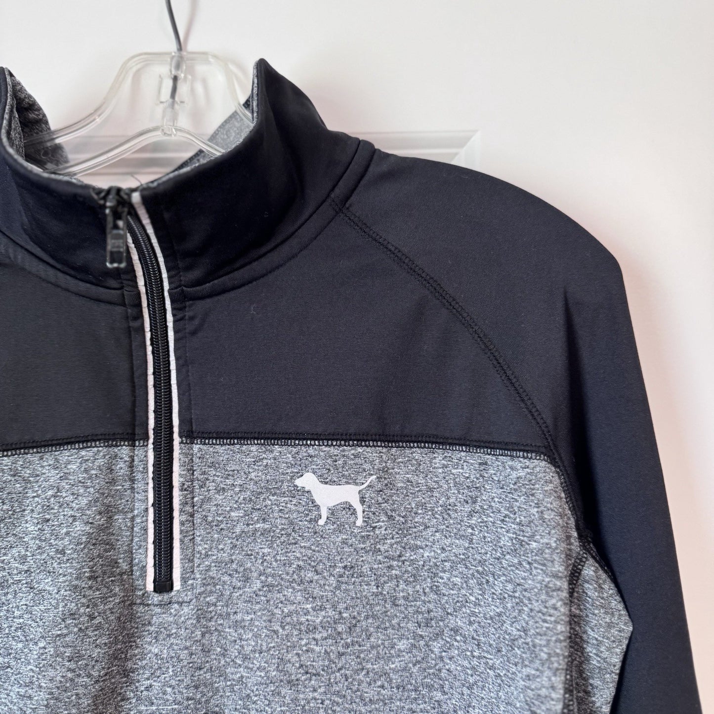 PINK Victoria’s Secret 1/4 Zip Pullover L Gray Black Dog Logo Stretch