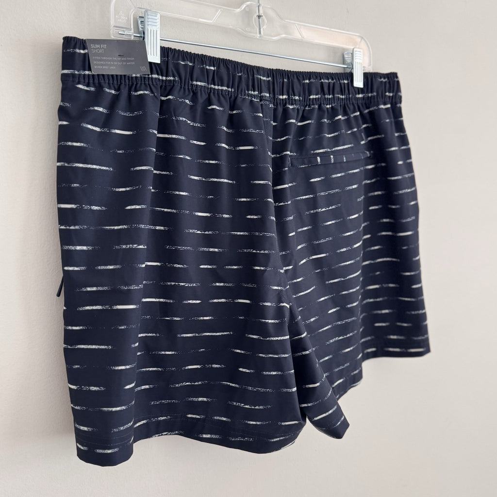 Men's VRST Navy 5" Resort Short Slim Fit Navy/Sand Stripe Size Large Active