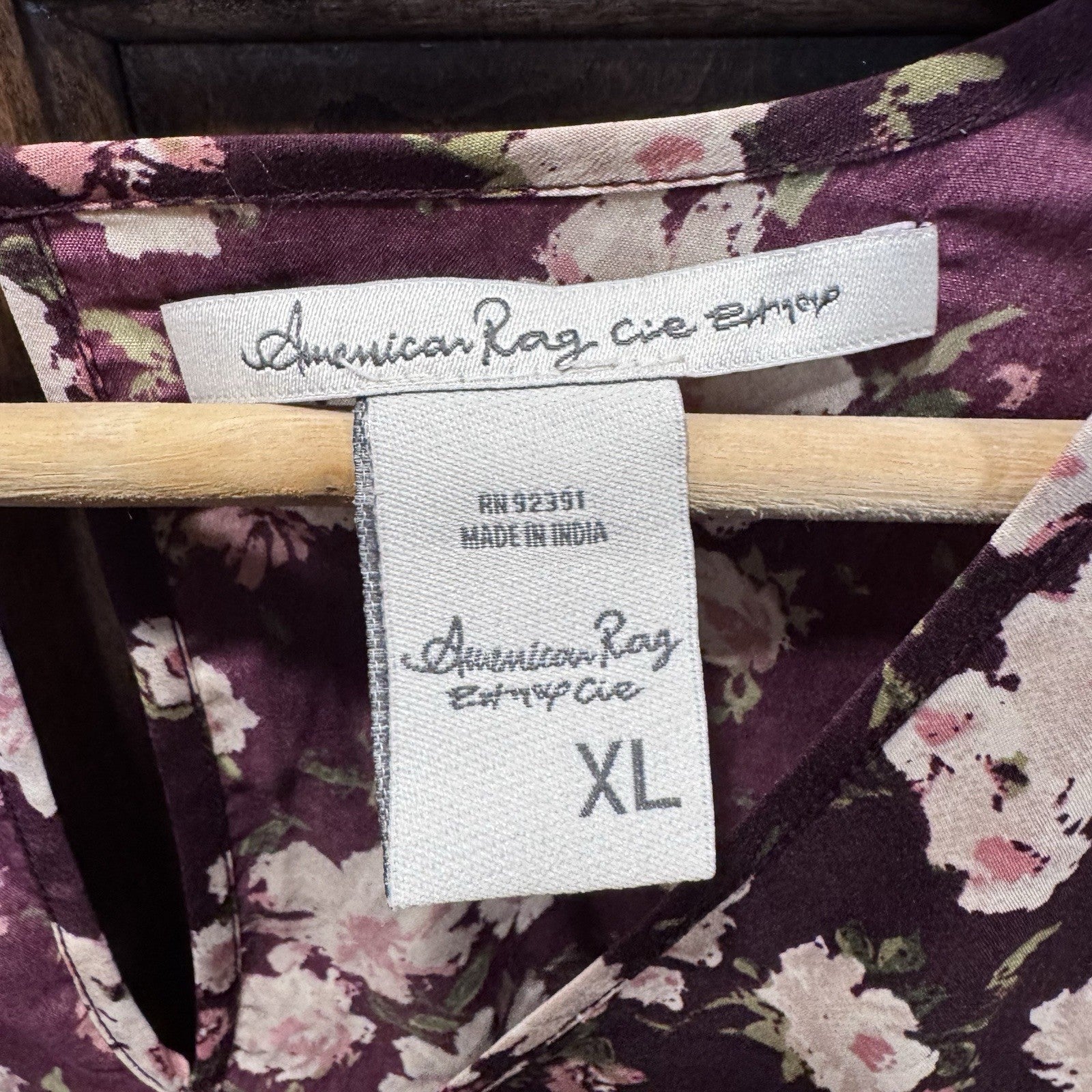 American Rag Cie Women’s Floral Romper Size XL Burgundy Rose Print Long Sleeve