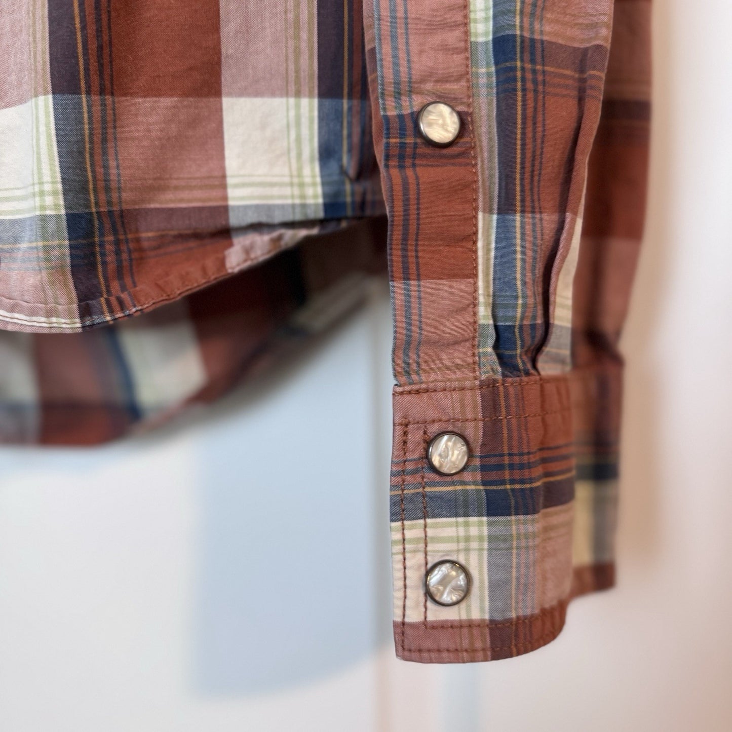 Hollister Men’s Western Plaid Shirt Small Snap Button Pearl Red Navy Cotton