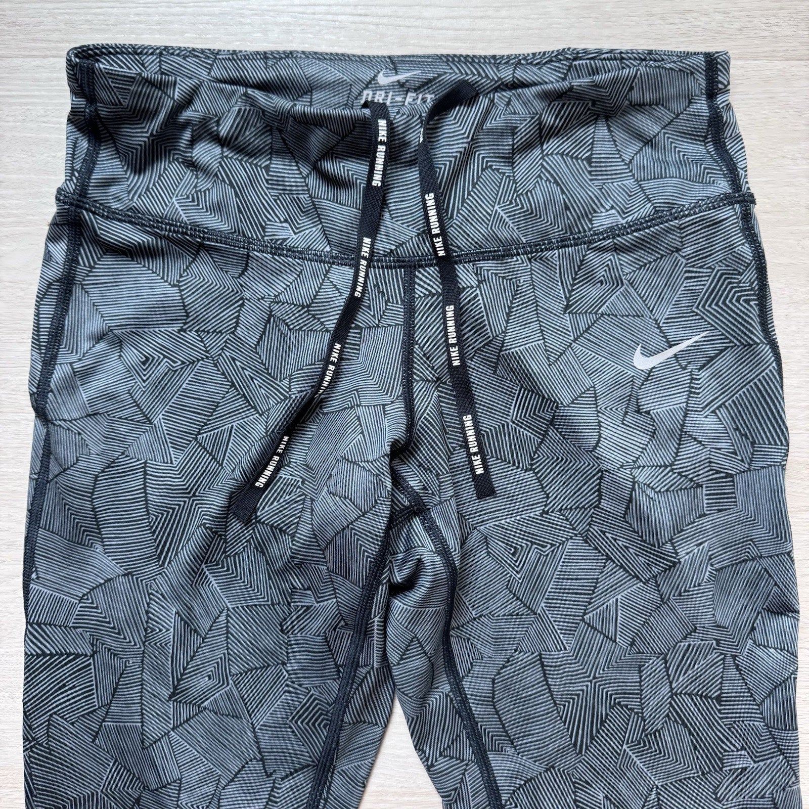 Nike Dri Fit Running Leggings Womens Small Gray Black Print Drawstring