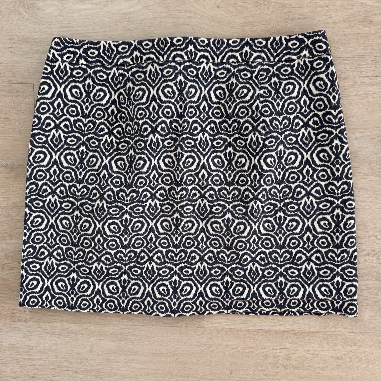J.Crew Navy White Women’s Print Skirt Size 4 Stretch Cotton
