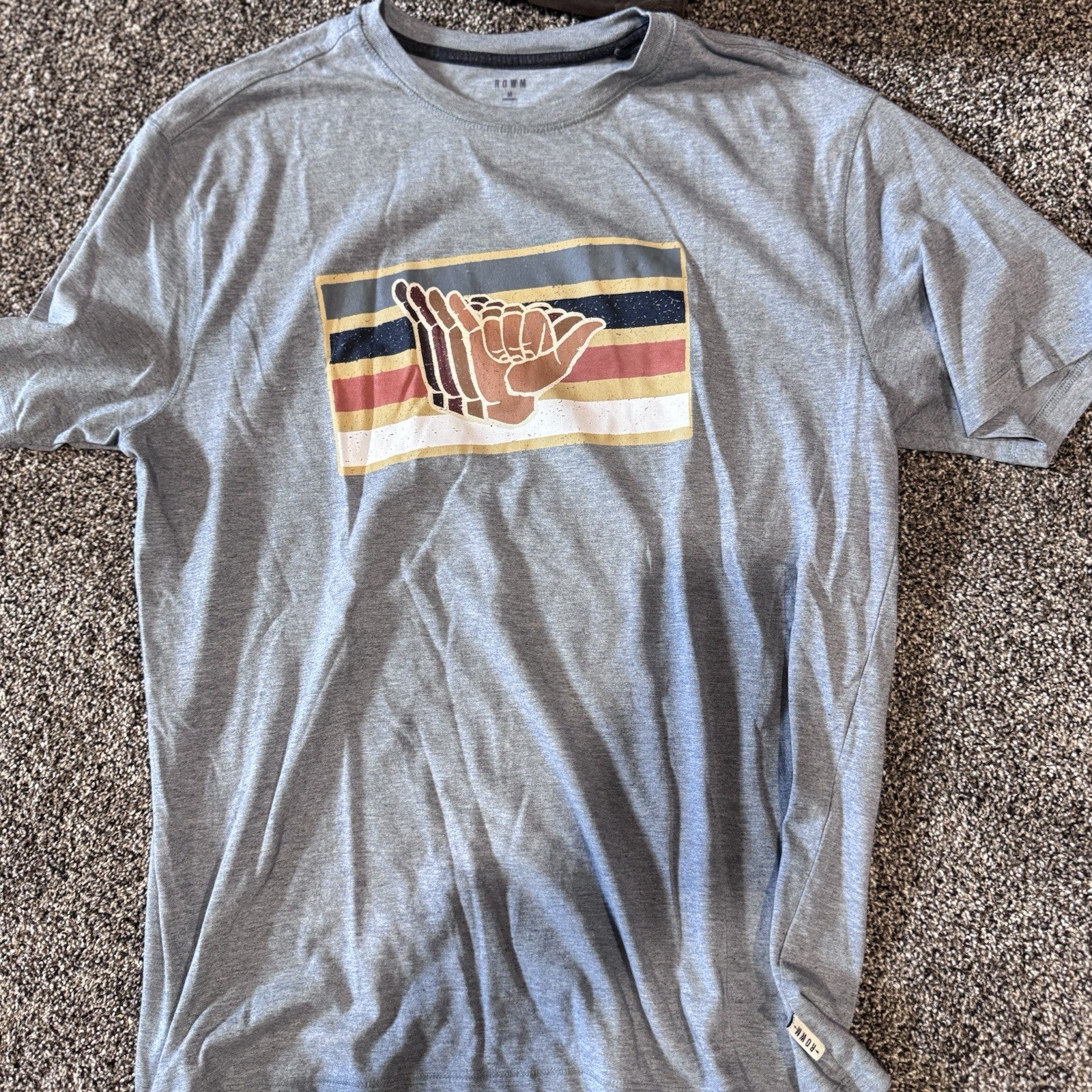 ROWM Men’s Graphic T-Shirt Size M Shaka Skeleton Hand Retro Surf Stripe Tee Gray