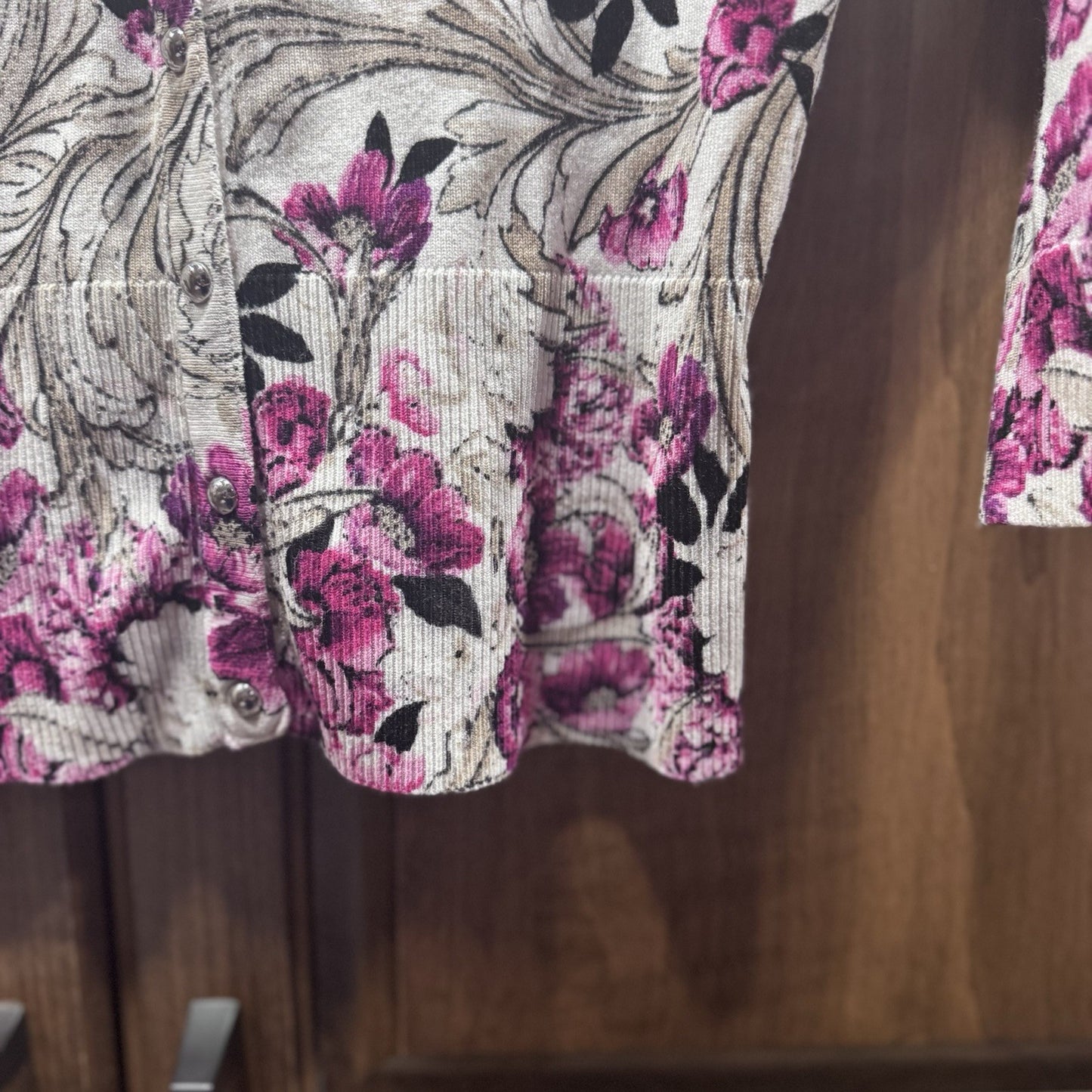White House Black Market Cardigan S Pink Floral Button Front 3/4 Sleeve Ribbed