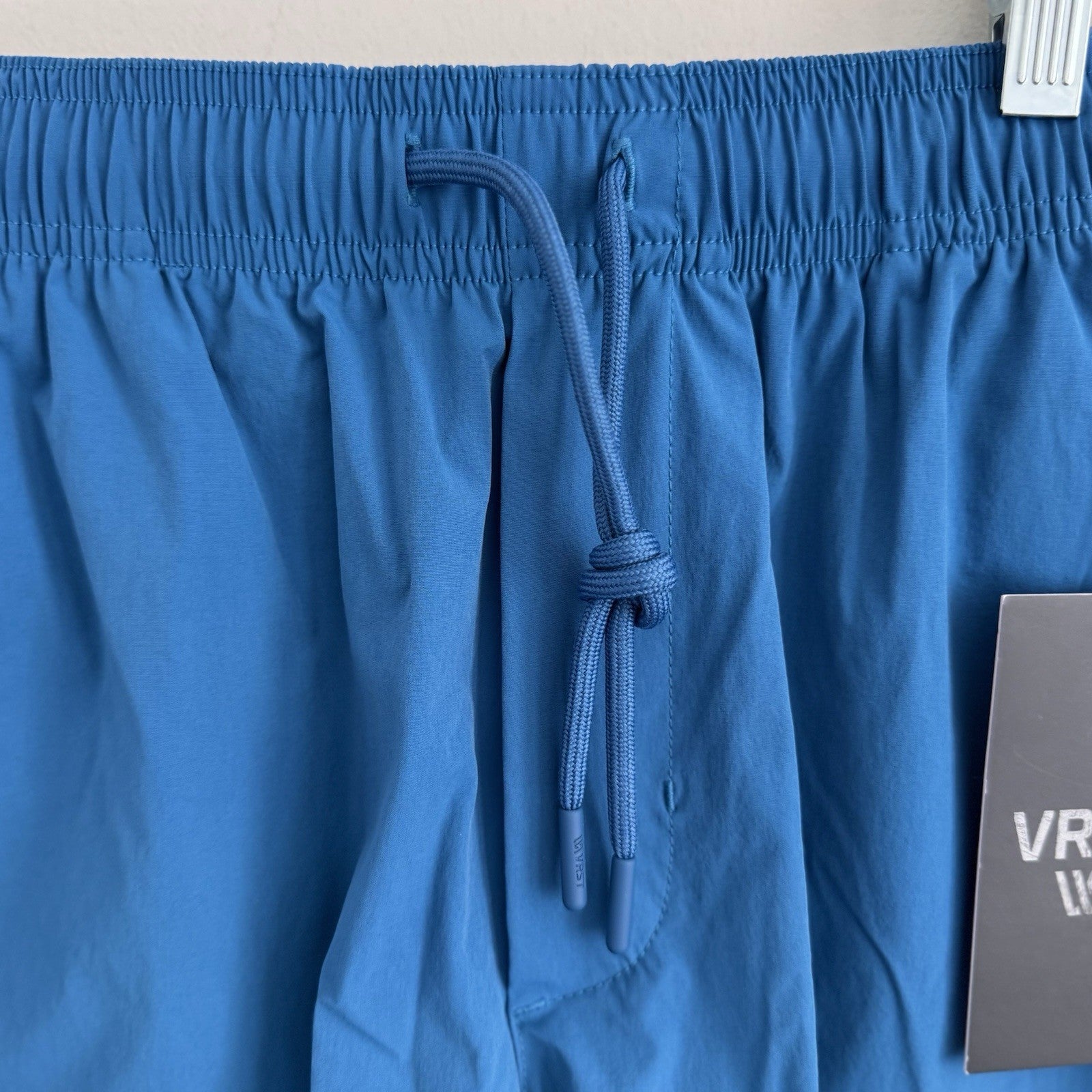 VRST Men's 5" Everyday Short Blue Tide Size Large NWT Relaxed Fit Athletic Gym