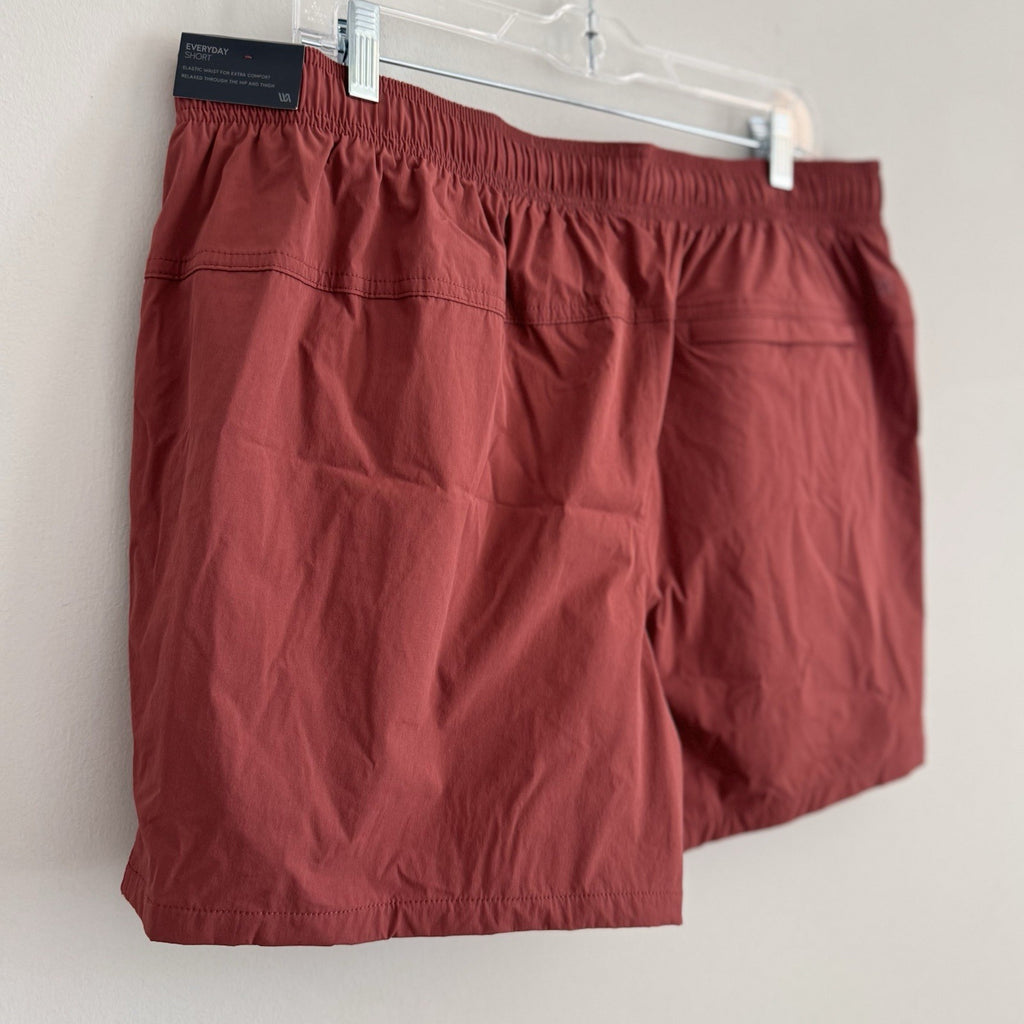 VRST Men's XL 5" Everyday Short Desert Rust NWT Relaxed Fit Athletic