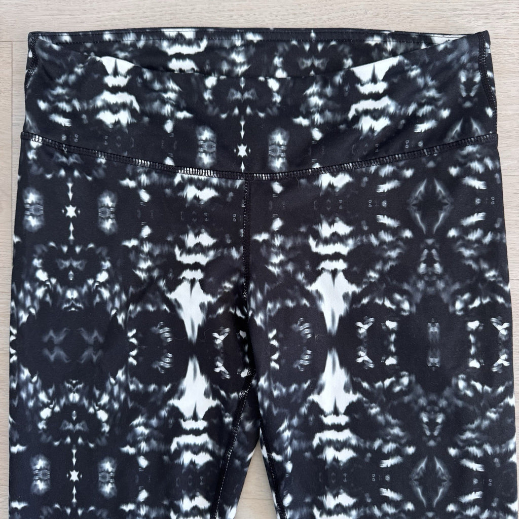 Fabletics High Rise Leggings Small Black White Abstract Print Activewear