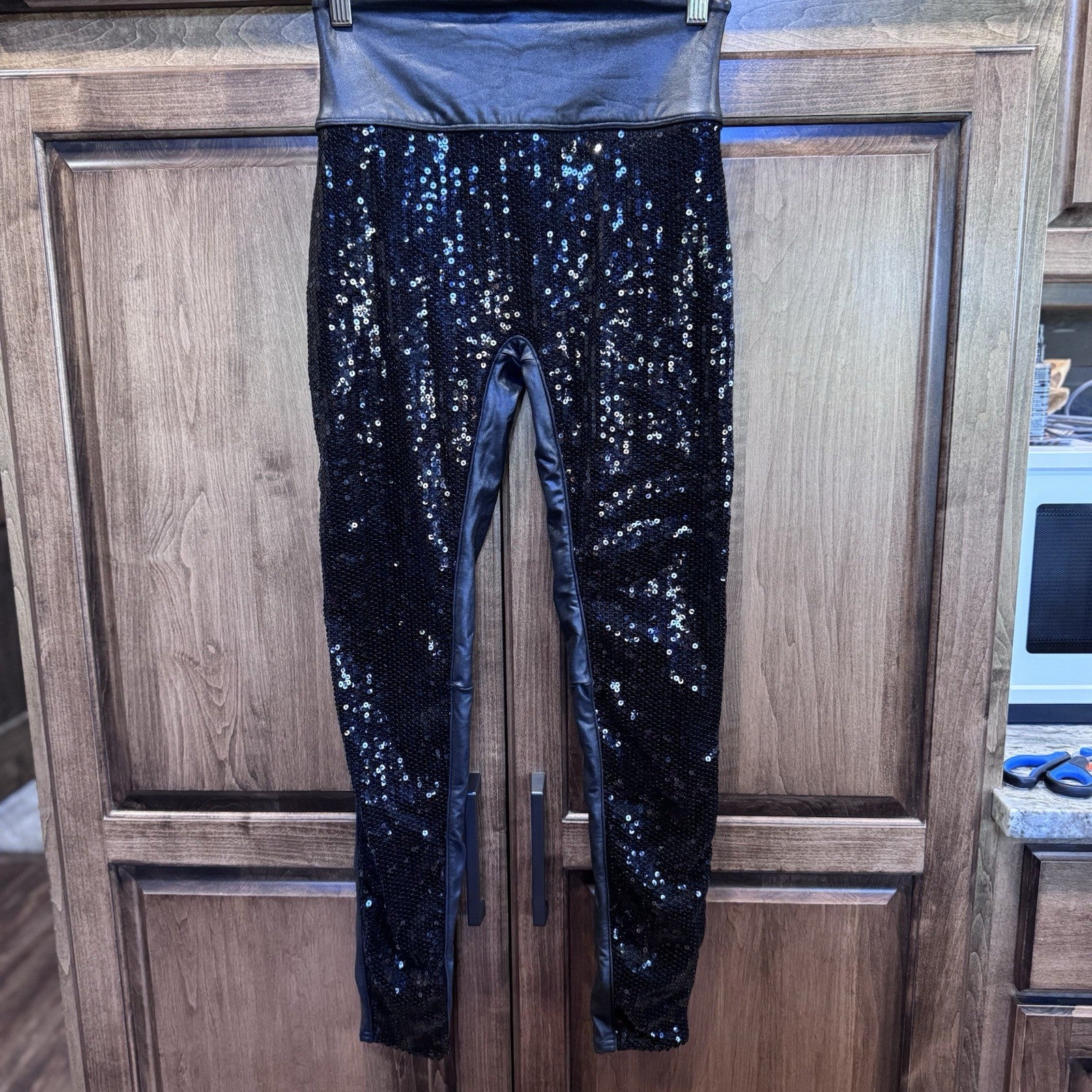 Spanx Black Sequin Faux Leather Leggings Medium M High Rise Shaping 20189R