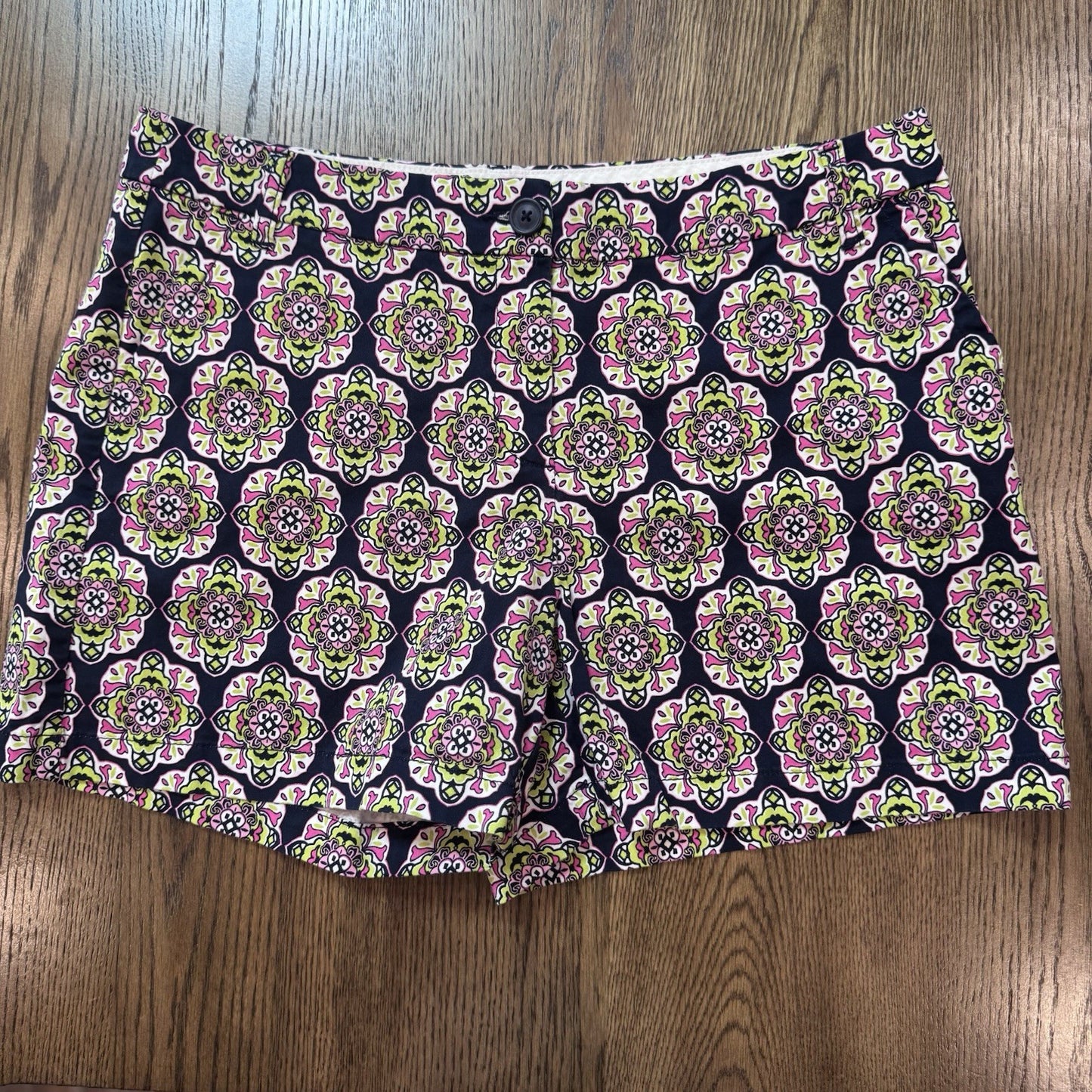 Crown & Ivy Women’s Shorts Size 14 Pink Navy Green Geometric