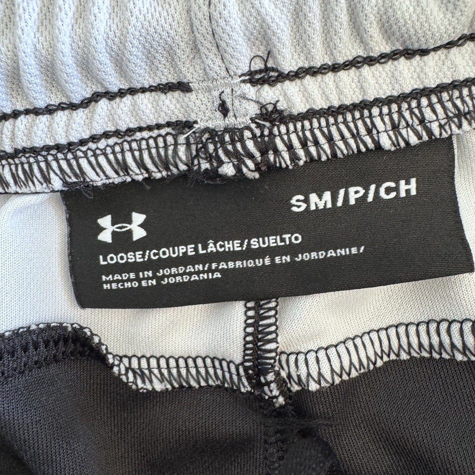 Under Armour Men’s Athletic Shorts SM/PCH Navy White Loose Fit Mesh