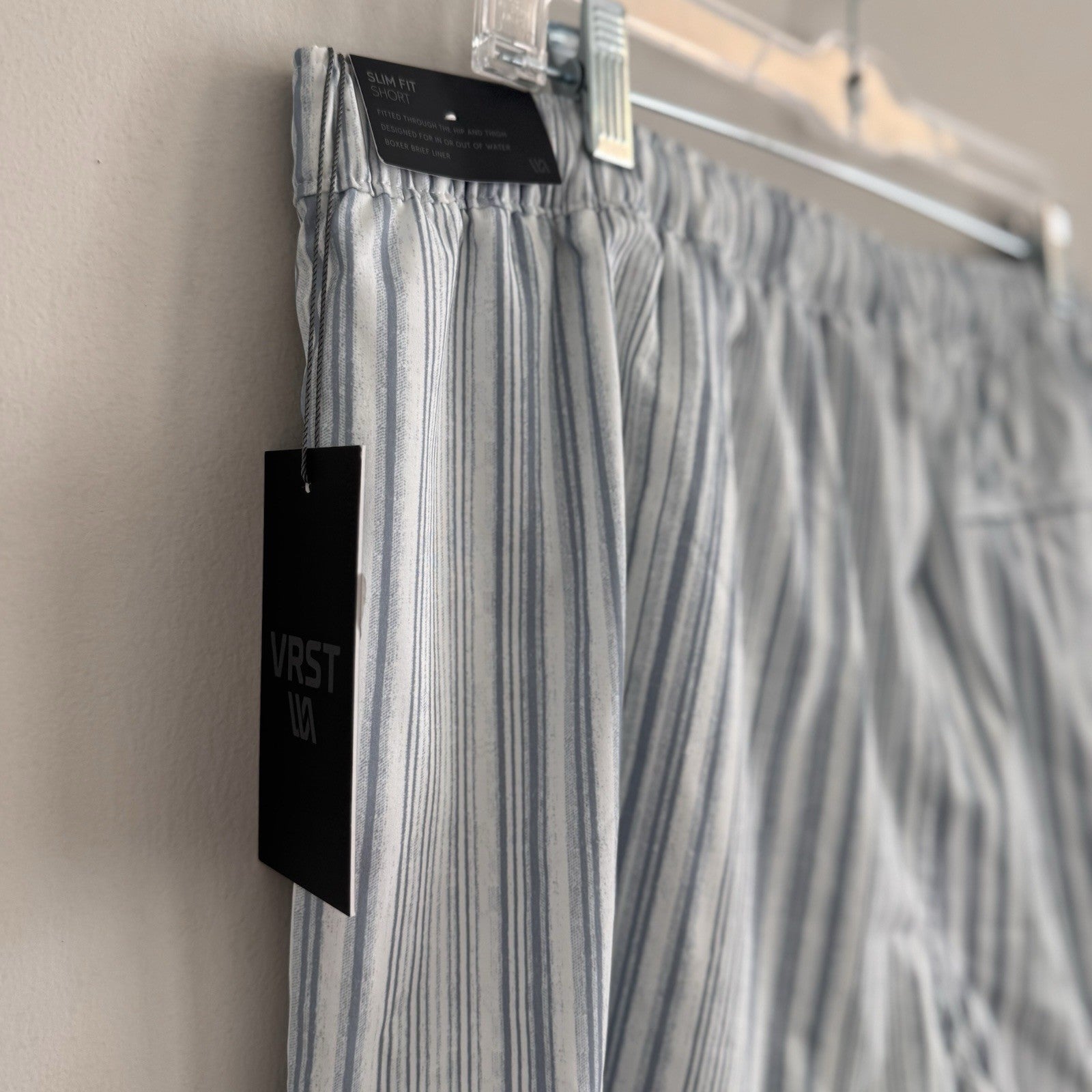 VRST Men's XL 5" Resort Short Muted Denim Calm Stripe NWT Slim Fit Lined Hybrid