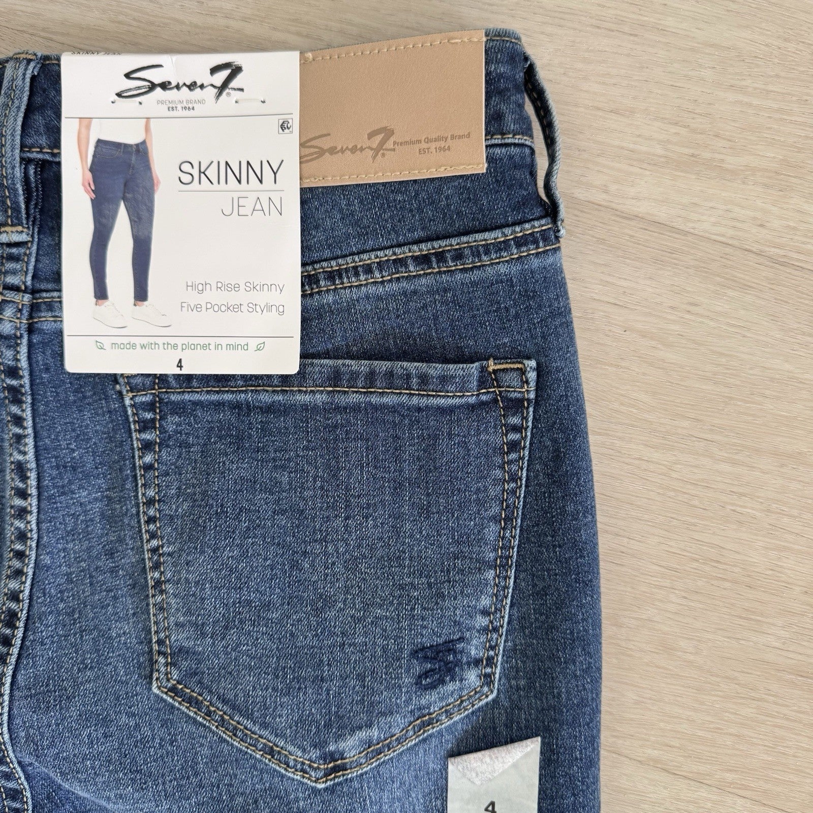 Seven7 High Rise Skinny Jeans Size 4 St James Wash NWT