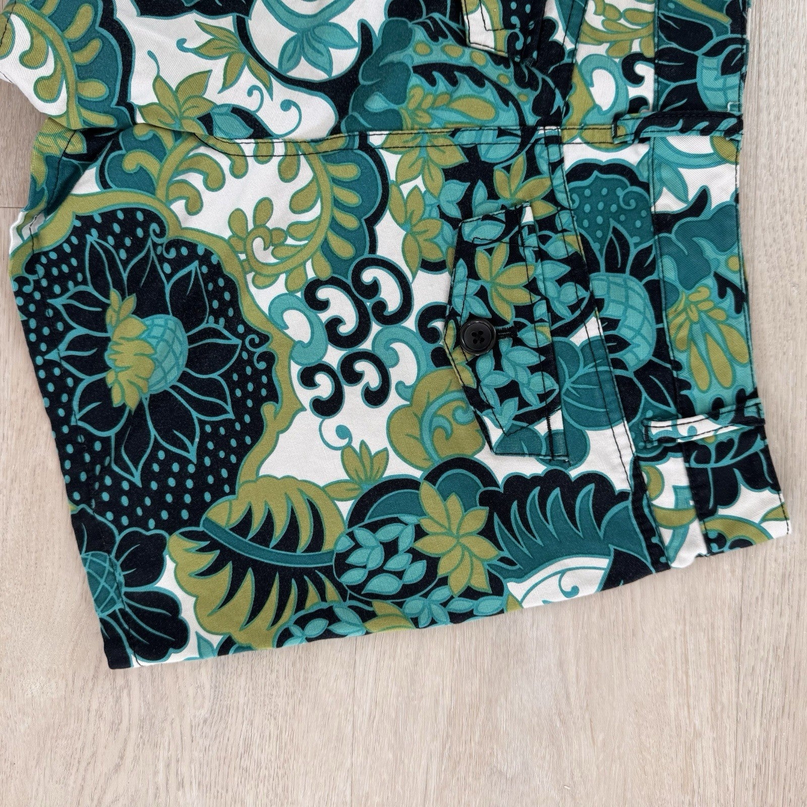 Ann Taylor Women’s Floral Print Shorts Size 4 Green Blue Mod Preppy