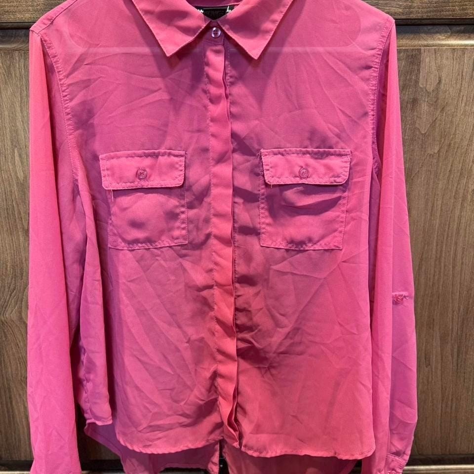 Vintage wet seal size XL Pink button-up blouse with a relaxed fit