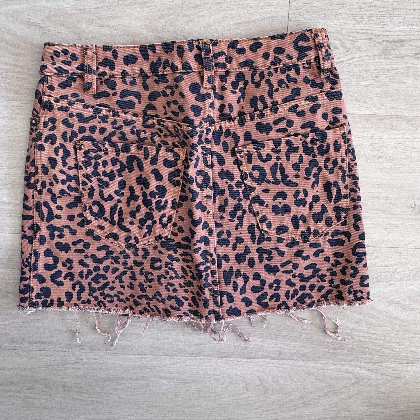 We The Free 26 Leopard Denim Mini Skirt Pink Zip Front Raw Hem
