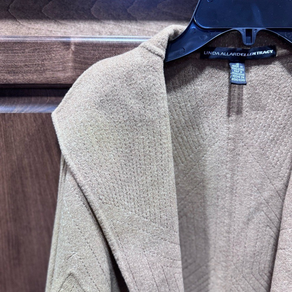 Cream Ellen Tracy Linda Allard wool coat. Size 16