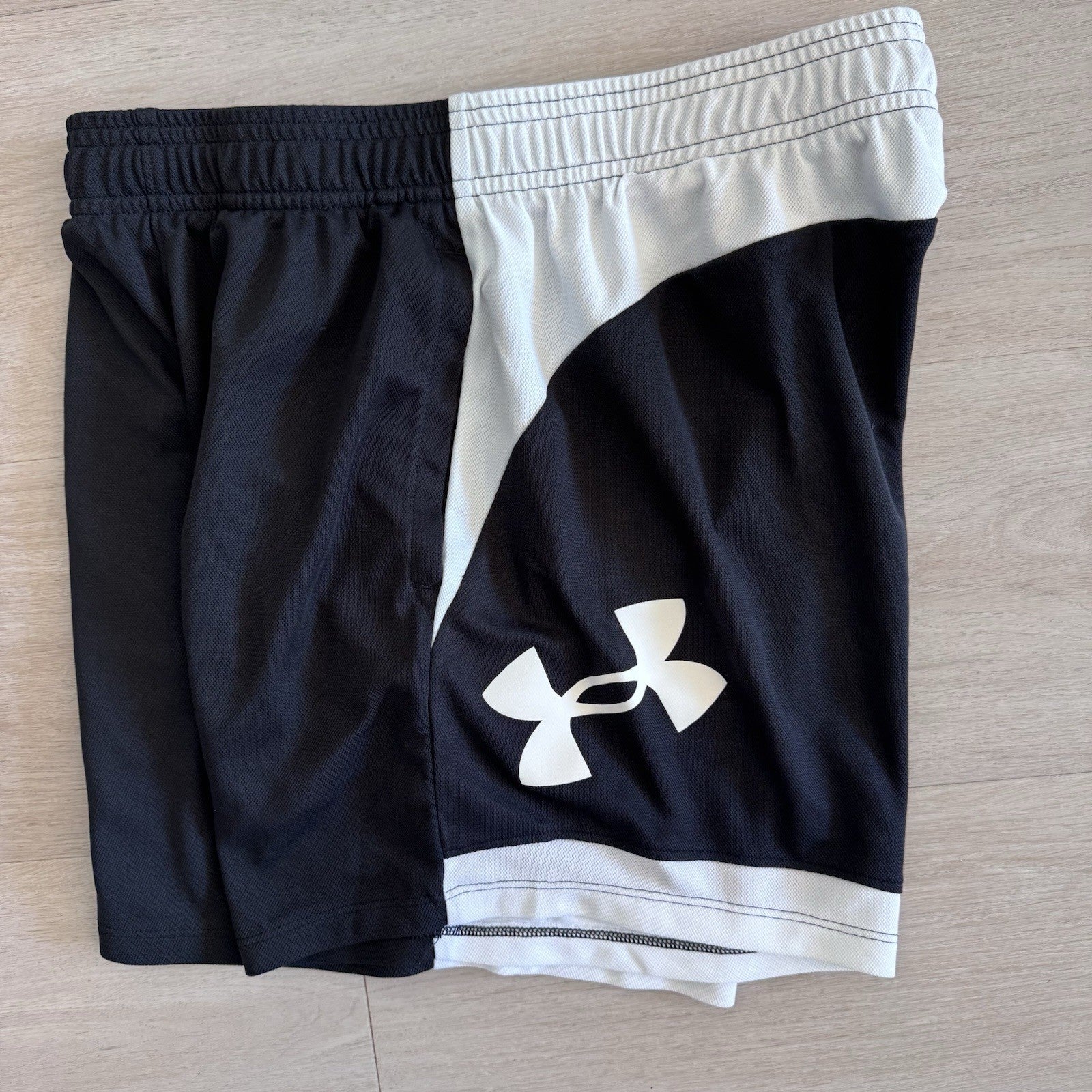 Under Armour Men’s Athletic Shorts SM/PCH Navy White Loose Fit Mesh