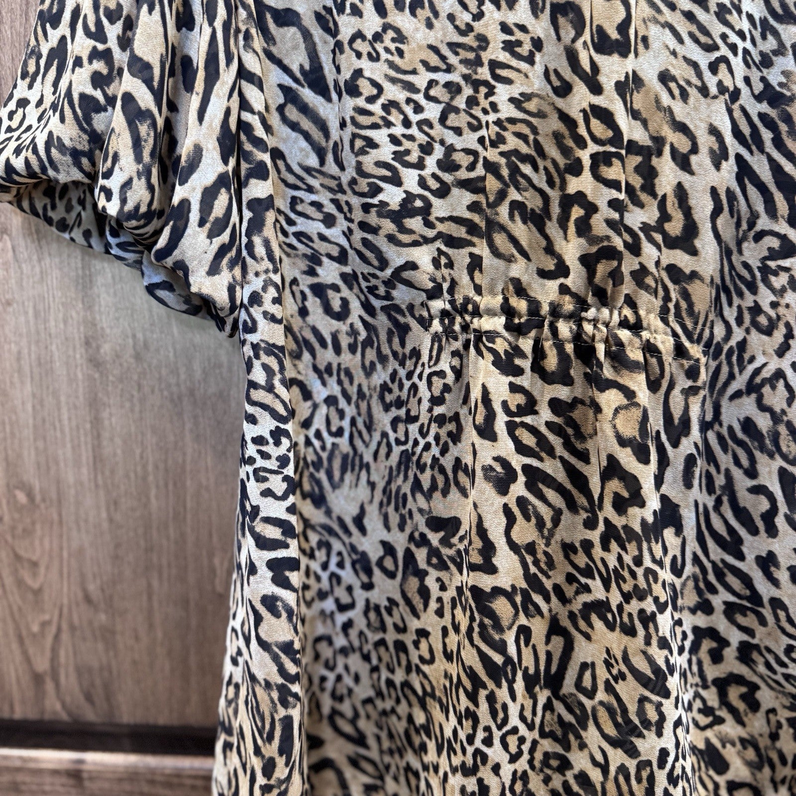BCBGMAXAZRIA Leopard Print Blouse Short Sleeve Button Down Top Sz S